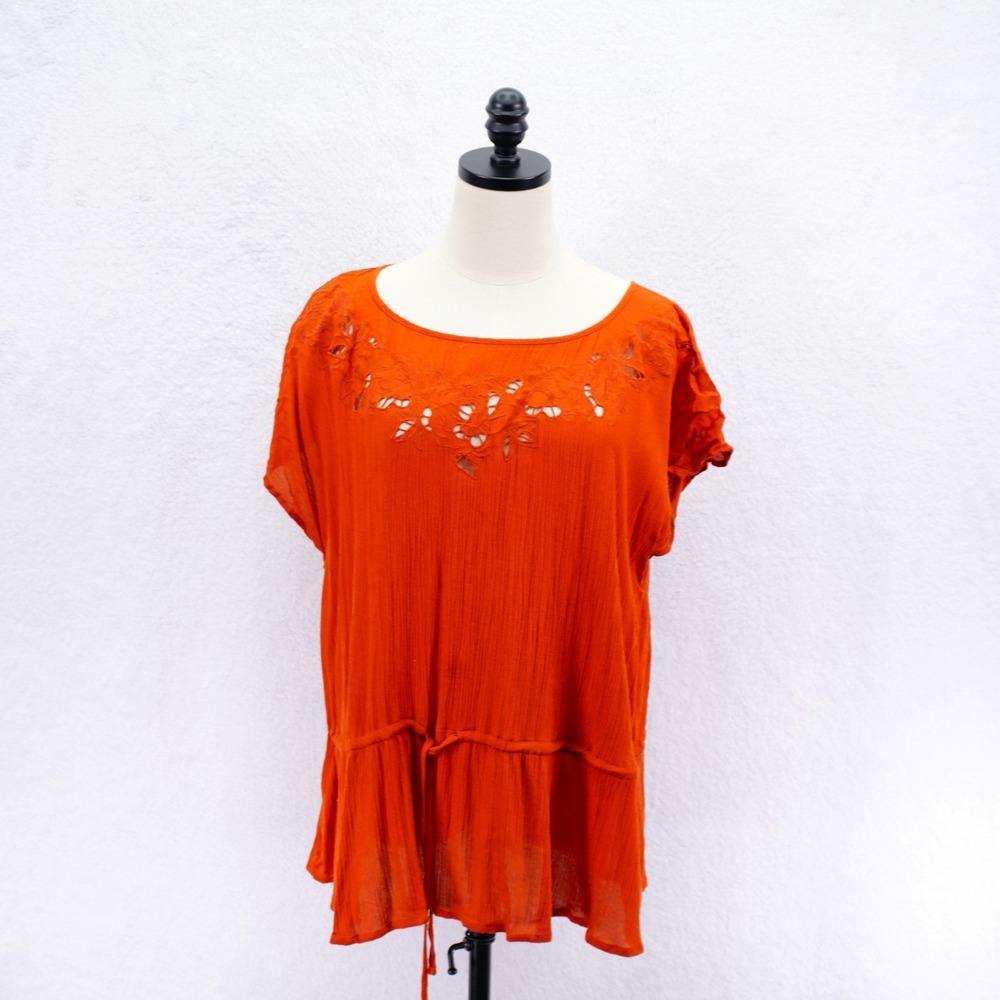 Ava Viv -1X- Orange Open Knit Floral‎ Embroidered Blouse Round Neck Ribbed Rayon